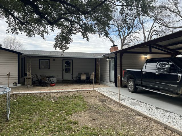 1018 E Elm Street, Hillsboro, TX 76645