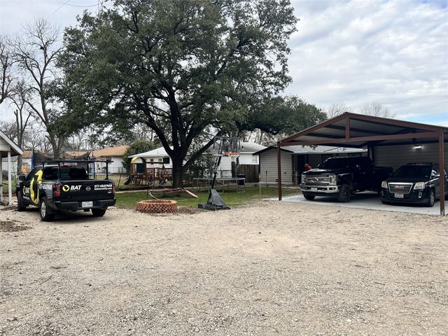 1018 E Elm Street, Hillsboro, TX 76645