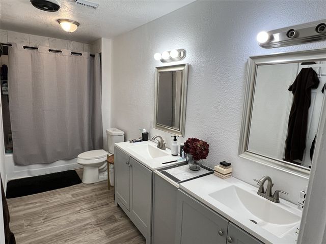 1018 E Elm Street, Hillsboro, TX 76645