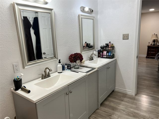 1018 E Elm Street, Hillsboro, TX 76645