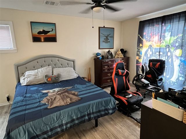 1018 E Elm Street, Hillsboro, TX 76645