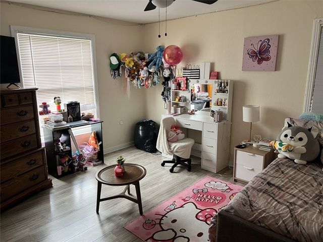 1018 E Elm Street, Hillsboro, TX 76645