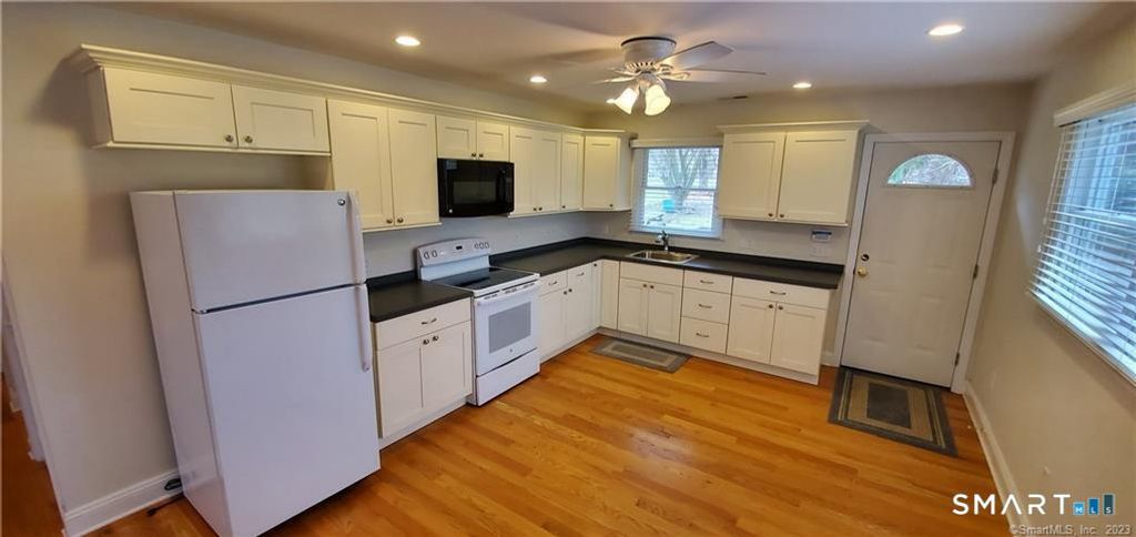 107 Oakridge Road, Trumbull, CT 06611