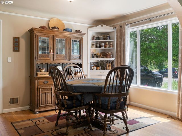 3103 Ne DEKUM St, Portland, OR 97211