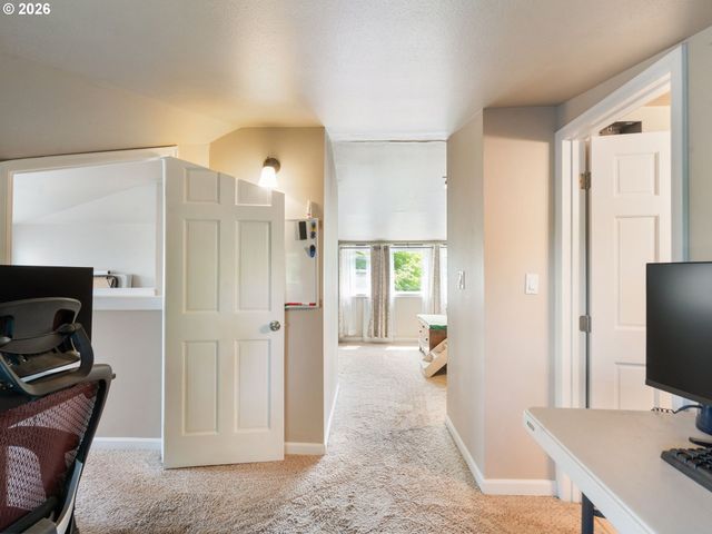 3103 Ne DEKUM St, Portland, OR 97211