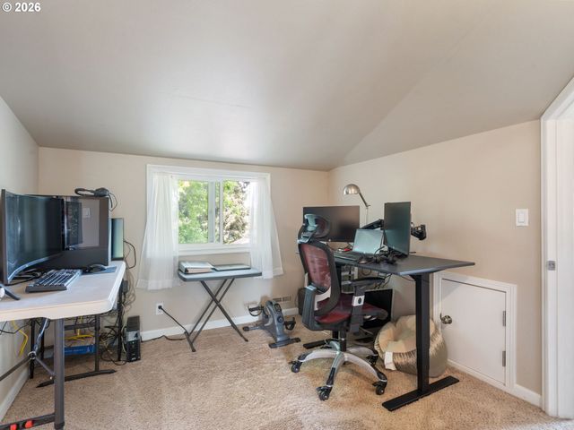 3103 Ne DEKUM St, Portland, OR 97211