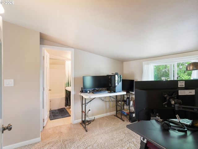 3103 Ne DEKUM St, Portland, OR 97211