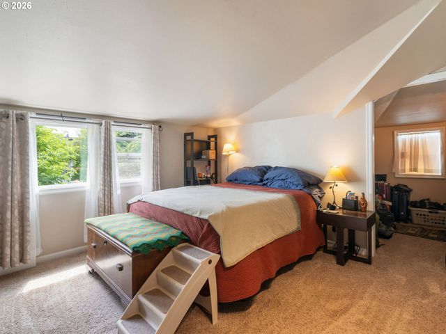 3103 Ne DEKUM St, Portland, OR 97211