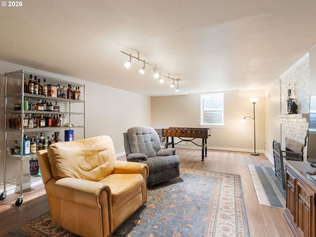 3103 Ne DEKUM St, Portland, OR 97211