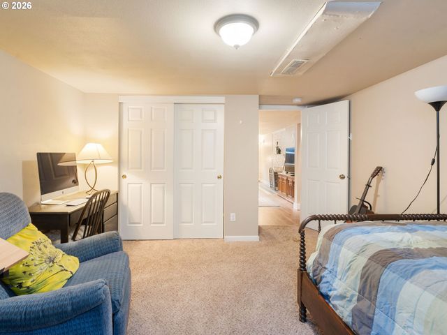 3103 Ne DEKUM St, Portland, OR 97211
