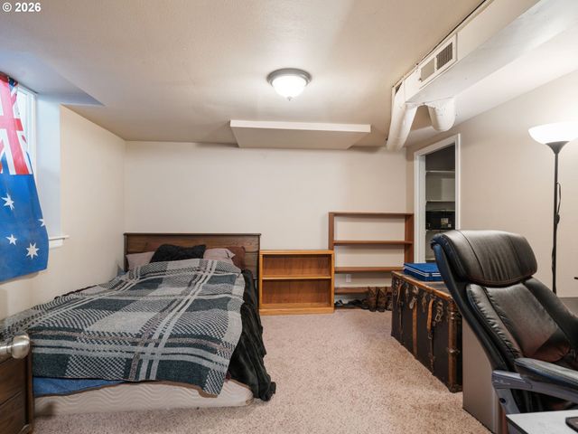 3103 Ne DEKUM St, Portland, OR 97211