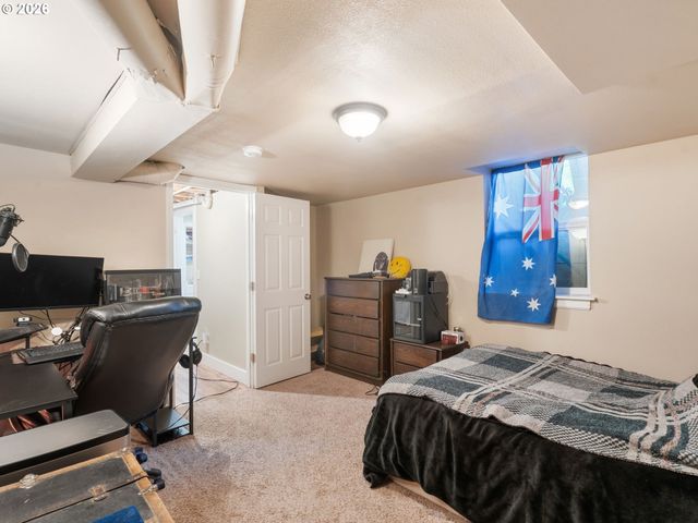 3103 Ne DEKUM St, Portland, OR 97211