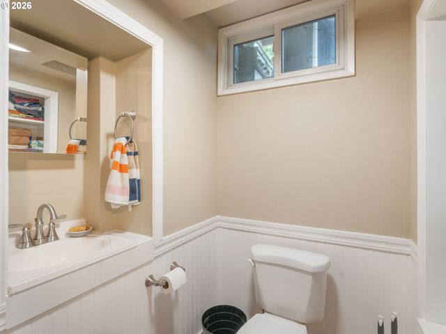 3103 Ne DEKUM St, Portland, OR 97211