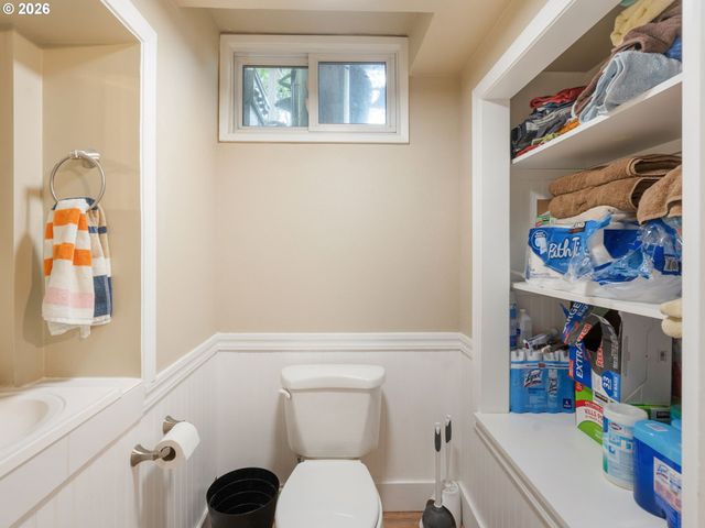 3103 Ne DEKUM St, Portland, OR 97211