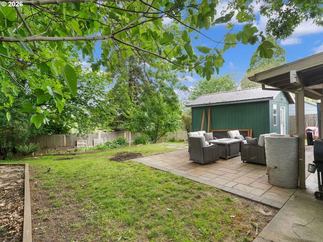 3103 Ne DEKUM St, Portland, OR 97211