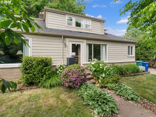 3103 Ne DEKUM St, Portland, OR 97211