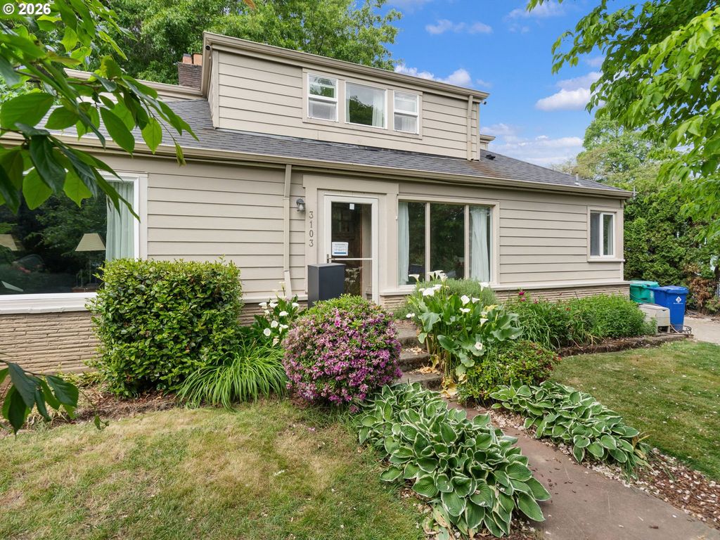 3103 Ne DEKUM St, Portland, OR 97211