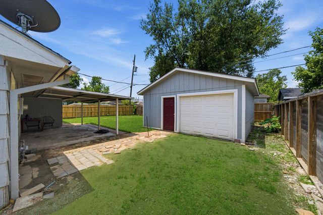 1841 Huge Oaks Street, Houston, TX 77055
