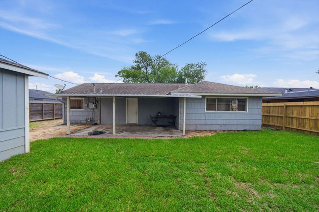 1841 Huge Oaks Street, Houston, TX 77055
