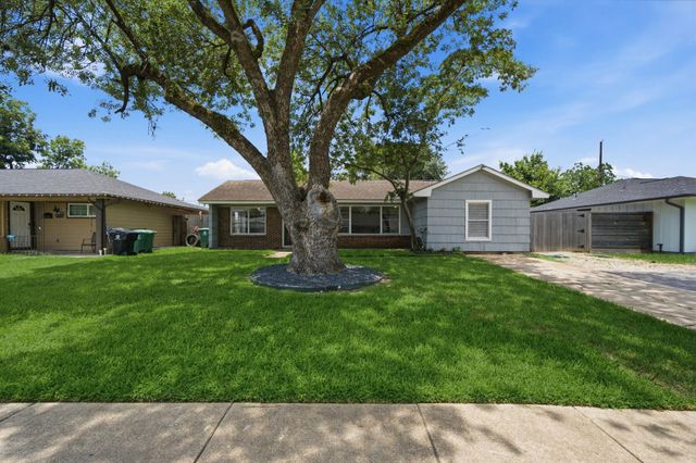 1841 Huge Oaks Street, Houston, TX 77055