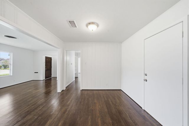 1841 Huge Oaks Street, Houston, TX 77055