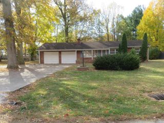 311 SHERWOOD FOREST Drive, Galveston, IN 46932