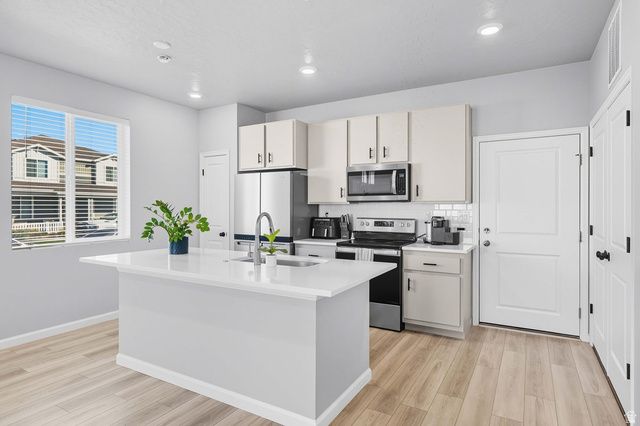 71 N VERANDA CT, Saratoga Springs, UT 84045