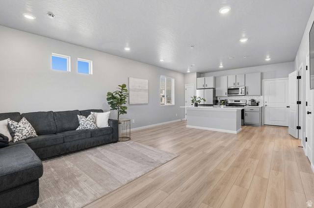 71 N VERANDA CT, Saratoga Springs, UT 84045