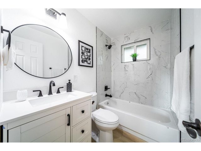 8711 Oakwood St, Westminster, CO 80031