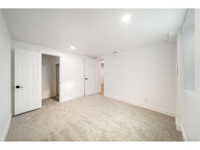 8711 Oakwood St, Westminster, CO 80031