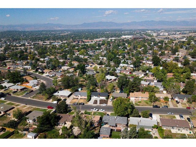 8711 Oakwood St, Westminster, CO 80031