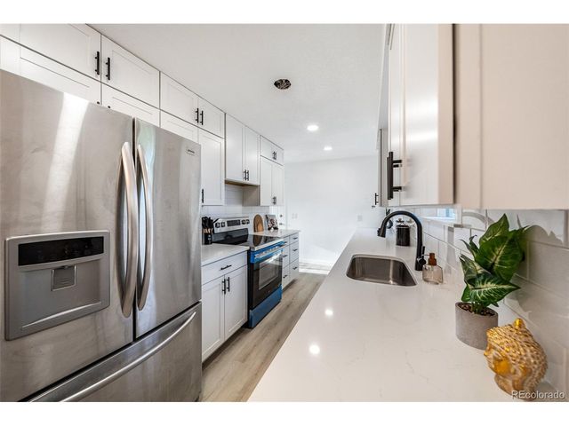 8711 Oakwood St, Westminster, CO 80031