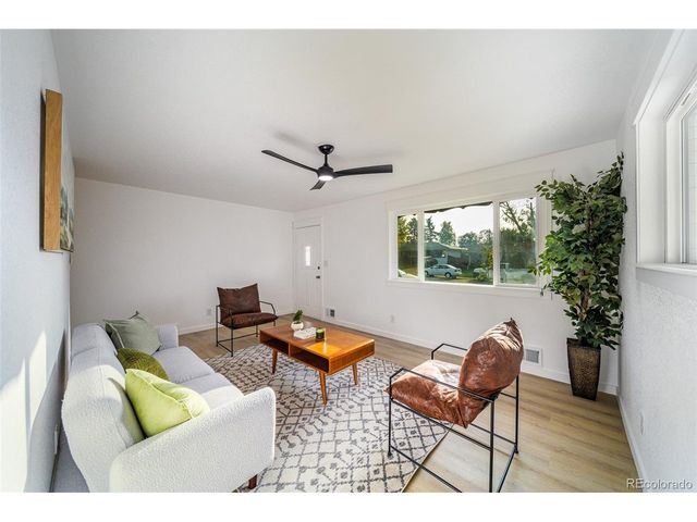 8711 Oakwood St, Westminster, CO 80031