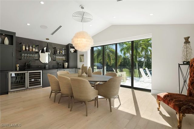 1550 Chesapeake AVE, Naples, FL 34102