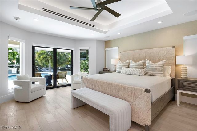 1550 Chesapeake AVE, Naples, FL 34102