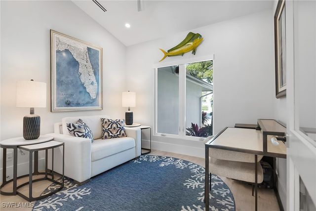 1550 Chesapeake AVE, Naples, FL 34102