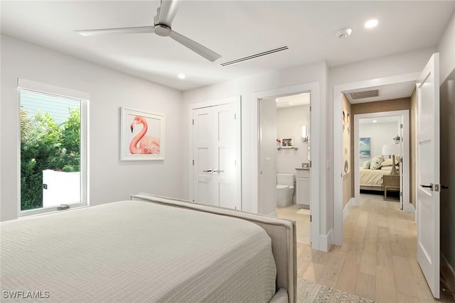 1550 Chesapeake AVE, Naples, FL 34102