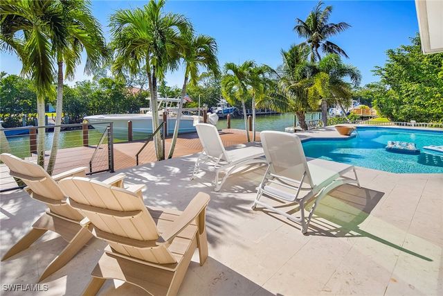 1550 Chesapeake AVE, Naples, FL 34102