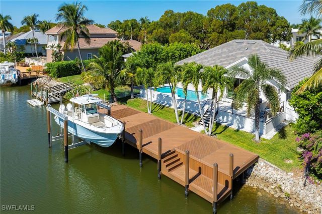 1550 Chesapeake AVE, Naples, FL 34102