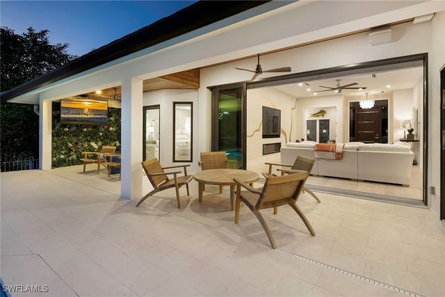 1550 Chesapeake AVE, Naples, FL 34102