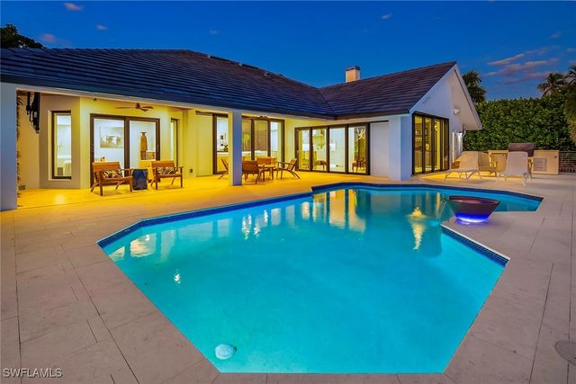 1550 Chesapeake AVE, Naples, FL 34102