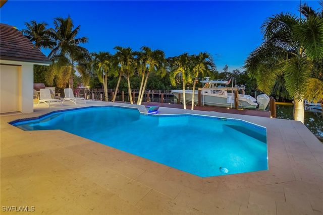 1550 Chesapeake AVE, Naples, FL 34102