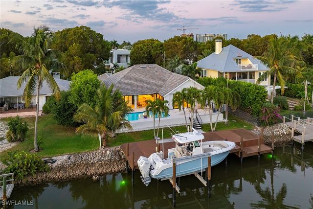 1550 Chesapeake AVE, Naples, FL 34102