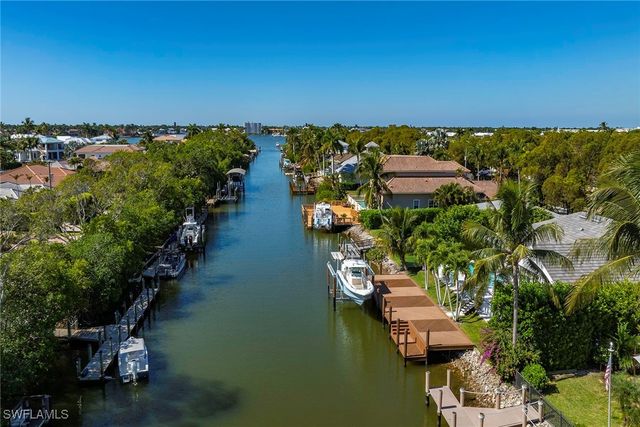 1550 Chesapeake AVE, Naples, FL 34102