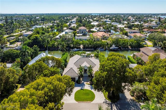 1550 Chesapeake AVE, Naples, FL 34102