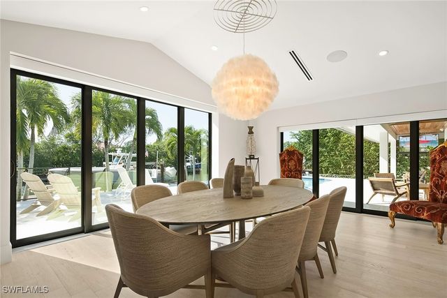 1550 Chesapeake AVE, Naples, FL 34102