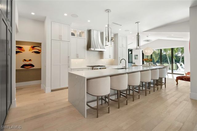 1550 Chesapeake AVE, Naples, FL 34102