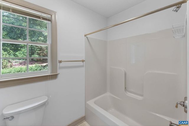 1064 WINTERGREEN LN, Charlottesville, VA 22903