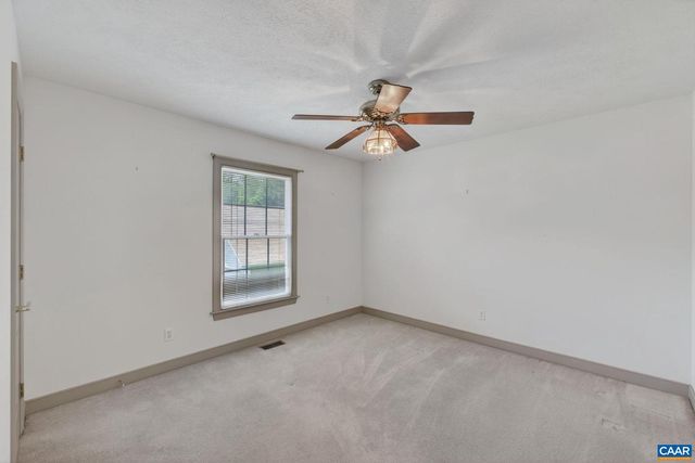 1064 WINTERGREEN LN, Charlottesville, VA 22903