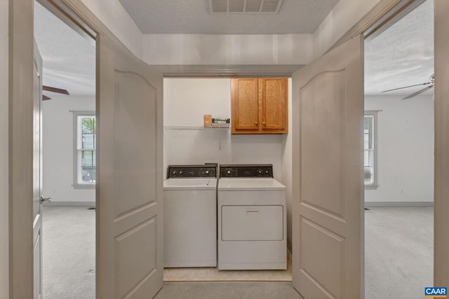 1064 WINTERGREEN LN, Charlottesville, VA 22903